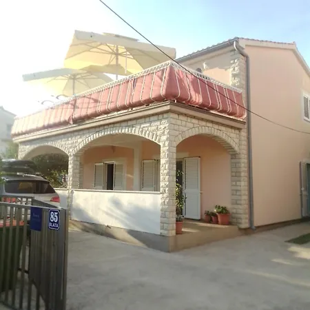 Margita Apartment *